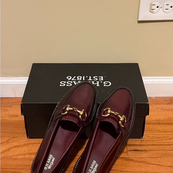 Women’s Burgundy G.H. Bass Loafers - Picture 4 of 4